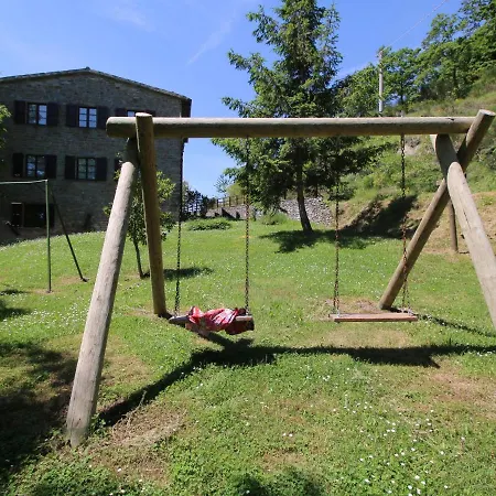 In With Pool & Apecchio